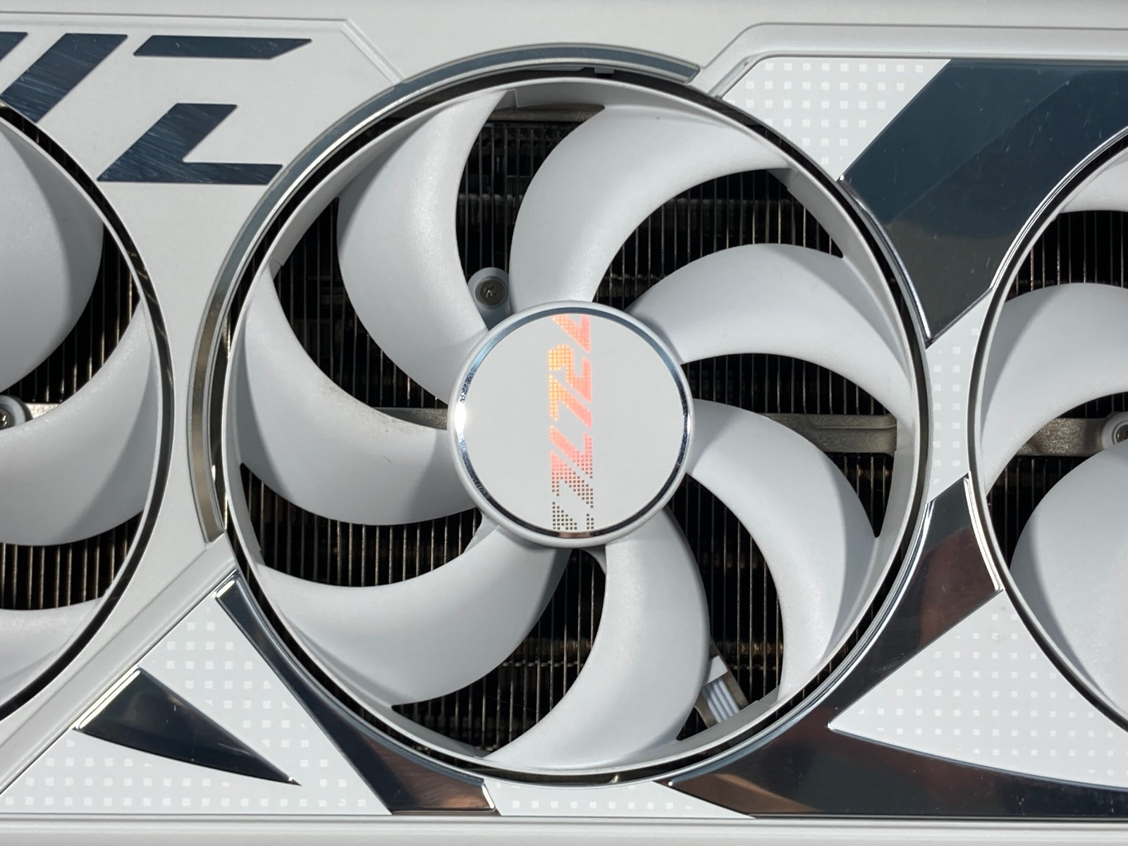 BH 2 1 AL 1 VER ASUS ROG Strix - Rtx 4090 24Gb Graphics Card incelemesi ve fiyatı